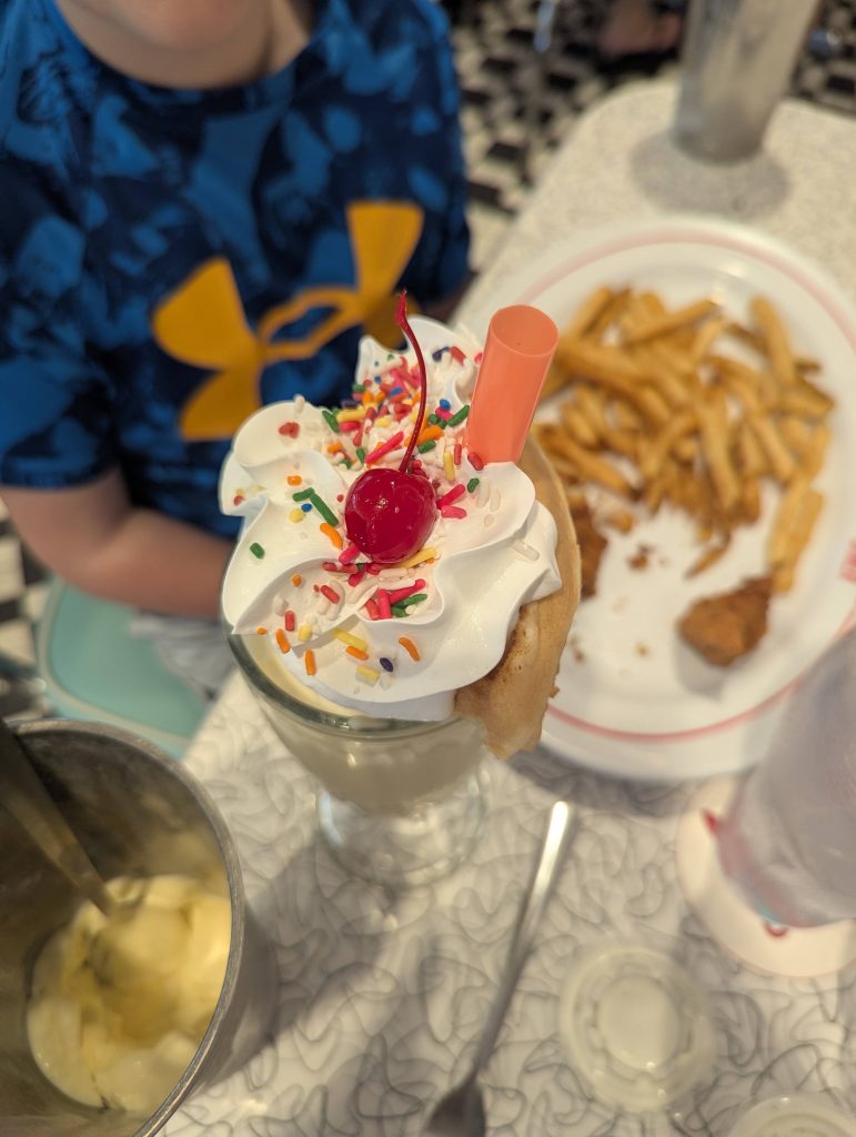 AIN’T NOTHING FINER THAN THE SUNLINER DINER.