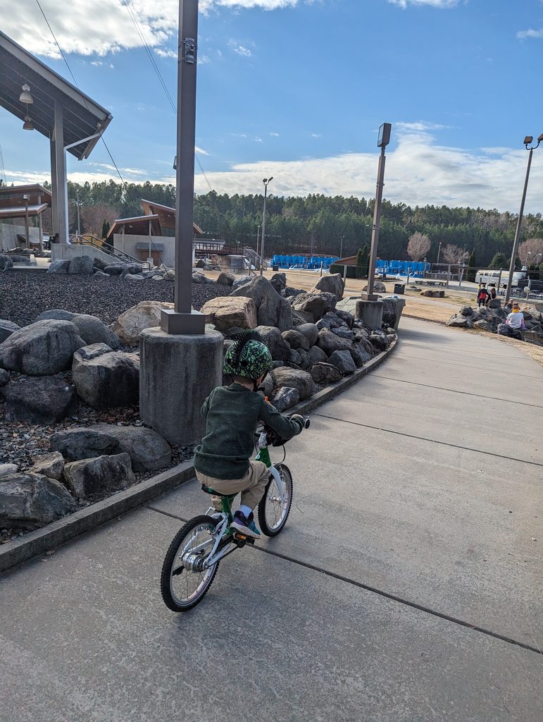 THE BEST BIKE FOR BEGINNING RIDERS IS THE WOOM!