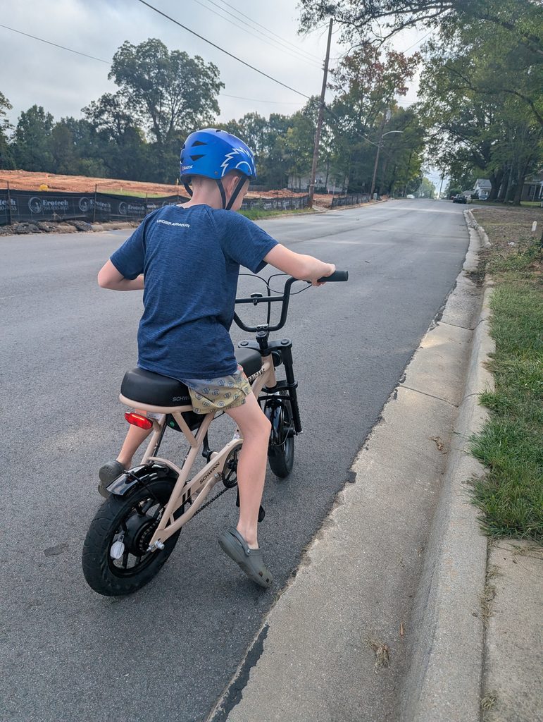 WHY THE SCHWINN HURRICANE IS THE ULTIMATE GIFT.